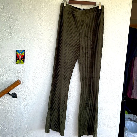 Aerie NWT Flare leg Velvet Green Ribbed Pants XLTall 32” Inseam - Picture 2 of 7